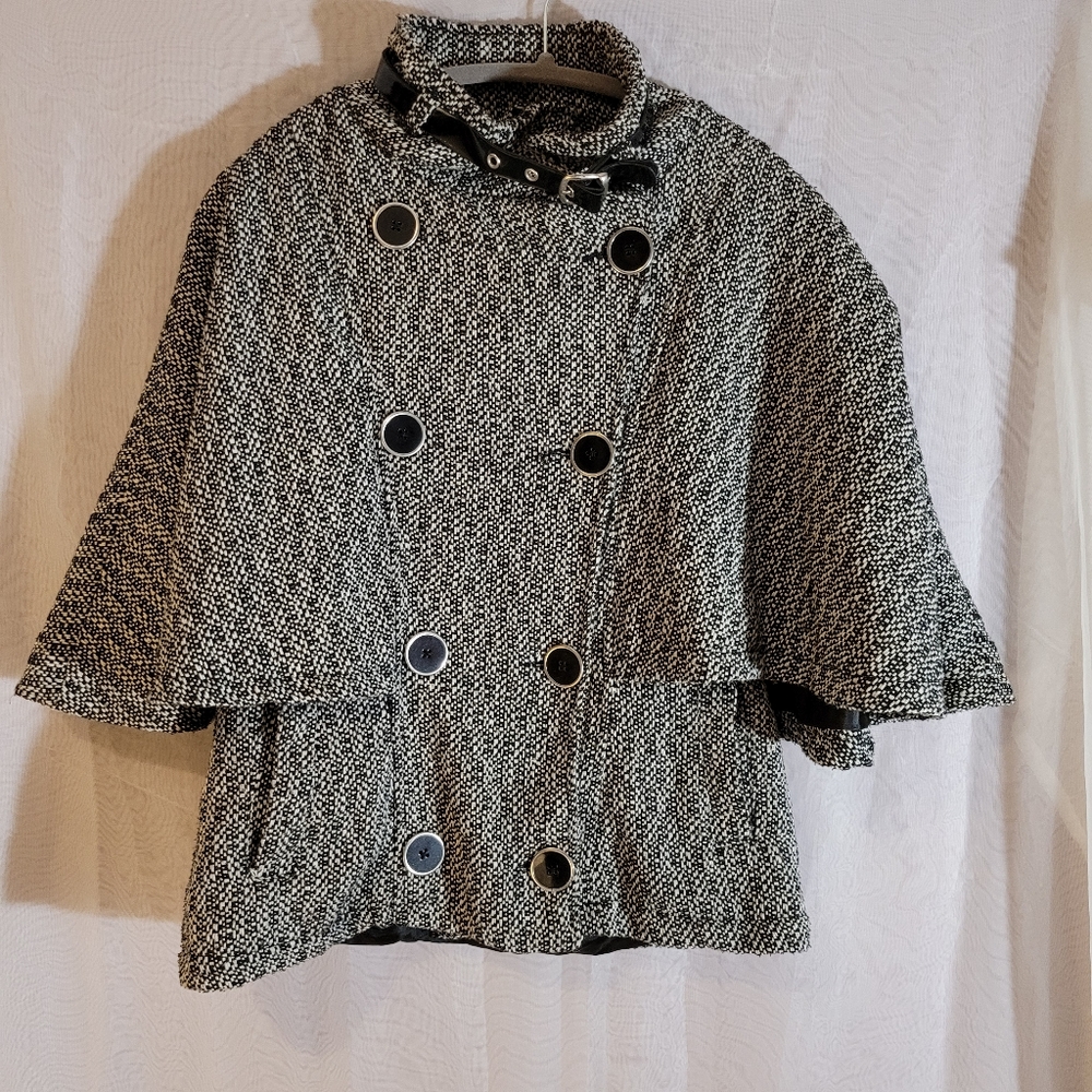 Sleeveless jacket